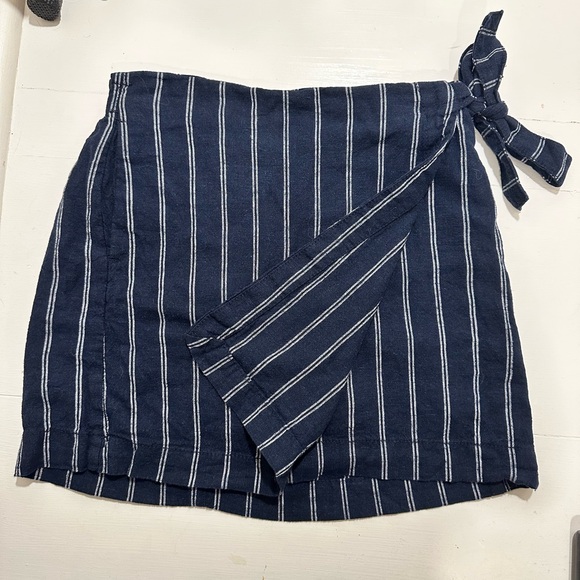 Navy Striped Skort - Picture 2 of 3